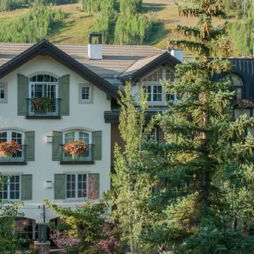 Austrian Condo in Vail Village with Free Concierge, Breakfast, Parking