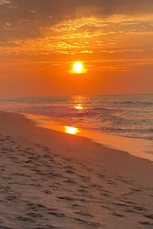 Enjoy a 3-bedroom vacation home steps to the Beach and Hampton Beach State Park