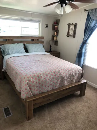 Beautiful Texas Hill country, amazing views, and farm living