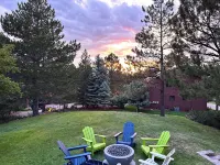 Relaxing 2-bedroom cozy suite in the lovely Pinery, Parker Hotels in The Pinery