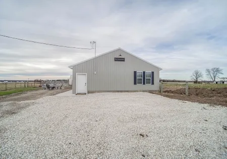 The Concord: A charming 2-bed 2-bath pet friendly house in historic Saint James