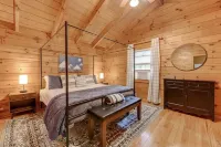 Family Getaway in a Classic Cozy Log Cabin