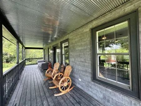 Lazy Bear Cabin on the Caddo River, Walk into the River Отели в г. Каддо Гэп