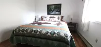 Home Away from home, fully/equipped, nearJBER, private parking <4 miles Downtown - balkon