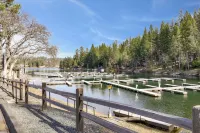 4000 sq ft Lakeside Escape Near Yosemite With Private Dock and Lake Access