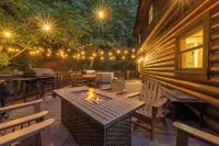 5BR Cabin w/ Hot Tub, Mountain Views, & Game Room