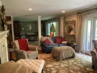 In-Town Mountaintop Luxury Home- Close to VT, Downtown & Shopping. Pet Friendly