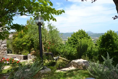 Ancient rock house with garden,situated in the centre,with view of Umbria Hotels in Corciano