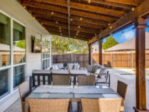 Relax Near Little Elm & Lake Lewisville – Pool, Spa, Game Room & 2 King Beds! Hotels in Corinth