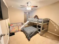 Child Friendly Home + Pool/Hot Tub Near Six Flags SeaWorld And Iconic RiverWalk