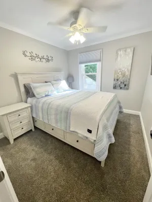 Townhome Newly renovated in GreatBridge, Chesapeake, ⭐️⭐️⭐️⭐️⭐️ on another site Hotels near Canal parking - restroom