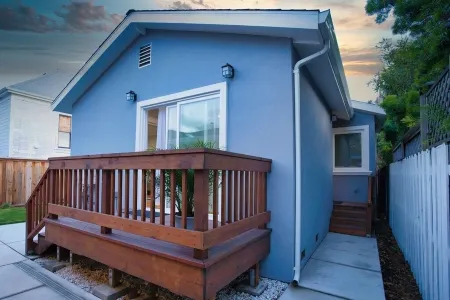 Clean & Lovely house close to everywhere Отели рядом с достопримечательностью «African American Museum and Library»