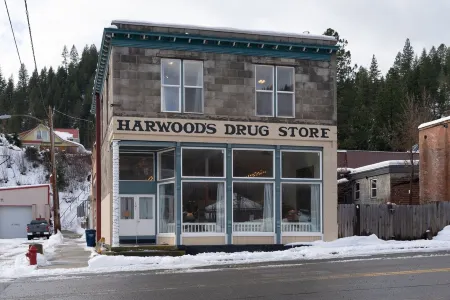 Harwood Mullan - BEST for FAMILYS - LOOKOUT Отели в г. Маллан