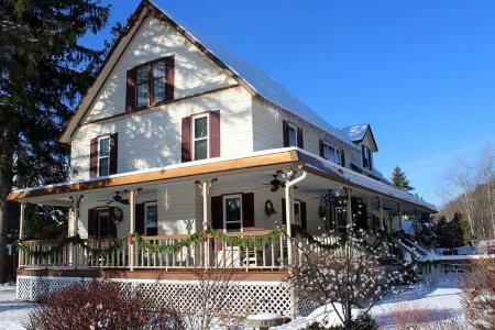 Private Cottage at Saisons Inn in Ellicottville, New York