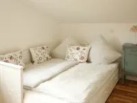 Cozy holiday home with a magnificent view 奧沃拉特酒店