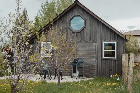 The Cottage at Heron Glass in Driggs Отели в г. Дригс