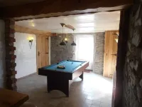 14 Persons Feriënhaus with bar, sauna and Poolbiljart. Hotels in Брілон