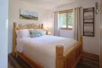Mountain View Cabin, Hot Tub at White Pass Resort, Mt. Rainier