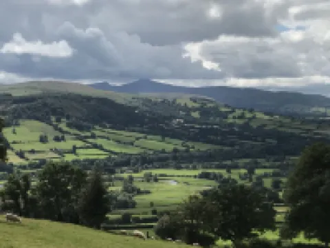 "Home from Home" in the Bannau Brycheiniog with stunning views of the Usk Valley