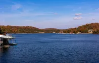Amazing view of lake from water-front condo! Close to Ballparks National.