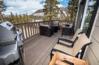 Kirkwood Mountainside Cabin, Deck with Views, Walk to Lifts!