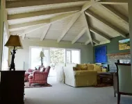 Ocean Views and Steps to Secluded Beach!