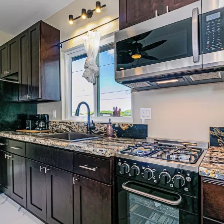 Experience Tropical Tranquility: Luxury Studio Home in Hilo!