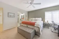 Private townhome steps from the beach and right next to the pool - balcony