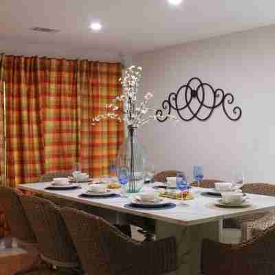 Southern Elegance Gateway - 3 Bedroom Vacation Home in Wonderful McDonough, Ga Dining/Meeting Rooms