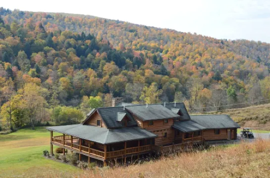 Bear Trail Lodge  - Potter County Vacation Home