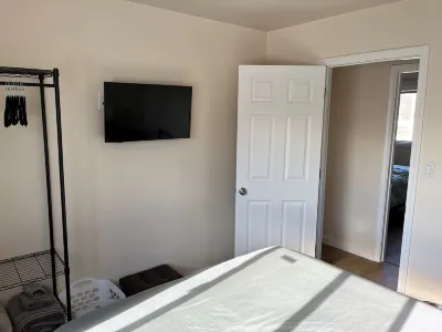 Charming 2 bedroom apartment near airport in Spenard Hotel in zona Aeroporto Internazionale di Anchorage-Ted Stevens