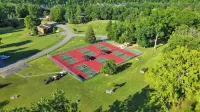 Welcome to Bigelow’s Water View Bungalow – Your Lake Retreat