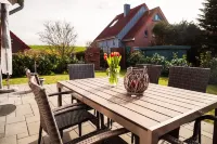 North Sea coast, charming Frisian house on the old dike with sauna, fireplace for 2-8 p.