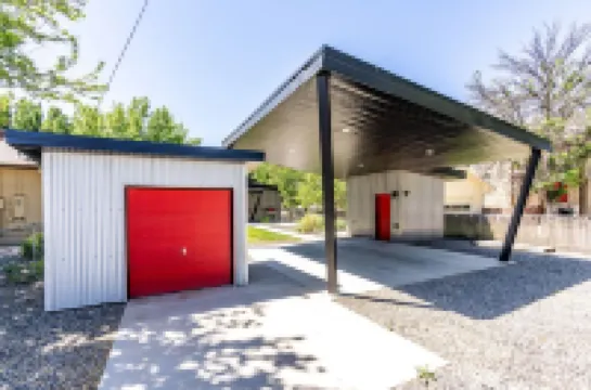 Modern Tiny Home Steps from the Heart of Fruita