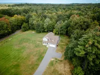 Modern 2 Story Home w/hot tub-2600 sq ft-2 acres