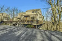 Expanded Townhome on Camelback Mountain With Private Sauna