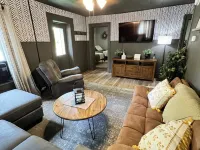 Newly remodeled luxury first floor apartment. Minutes away from SUNY Potsdam! Hotels in Potsdam
