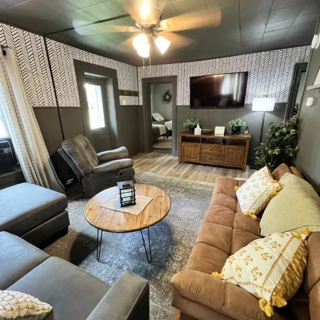 Newly remodeled luxury first floor apartment. Minutes away from SUNY Potsdam!