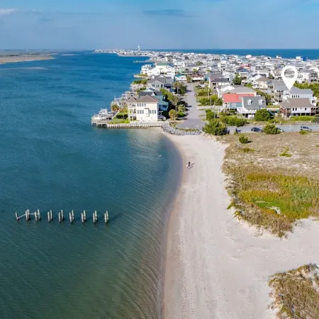 Paradise at The Point - Relaxing Home Steps to Beach + Sunsets + Ocean views