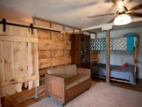 Rustic Barnstay on 66 acres Hoteles en Municipio de Pine Grove