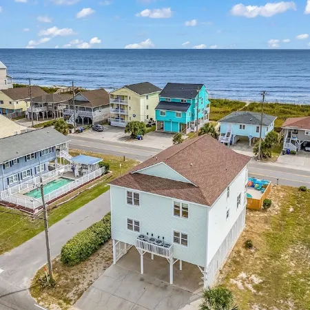 Huge Beach House: Pool & Arcade
