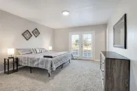 Game Room - Mountain Views - King Bed - near Golf Course - Intel - Rust Medical