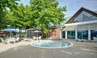 4 BR/4.5 BA luxury townhome in Bear Trap Dunes 2 min walk to all amenities