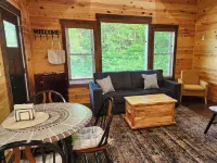 The Harmony Cabin A cozy one bedroom cabin! Hotels in McDowell County