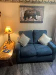 Cozy, upgraded, pet friendly cabin, formerly Cuba Lake Vintage Duck House.