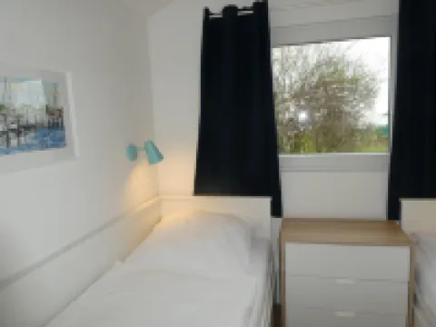 Ferienhaus Lachmöwe - Kleines, Modernes Haus, Idyllisch im Grünen Gelegen