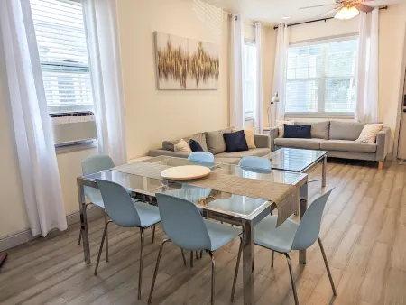 All you need! 2/1 Tampa Home