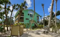 Private Beach Access Steps Away,  Pool, Outdoor Bar, 2 Golf Carts, 360 Views.