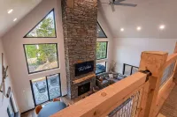 Luxury Mountain Cabin with Hot Tub, Fire Pit, EV Charger, Skiing <.3 Miles Away