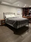 Contemporary Traditional w/ Pool, Wet Bar and Pool Table Under Sea Adventures Inc附近的飯店